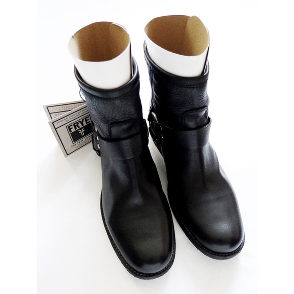 FRYE PHILLIP HARNESS BACK ZIP SHORT Leather Moto - Picture 3 of 8